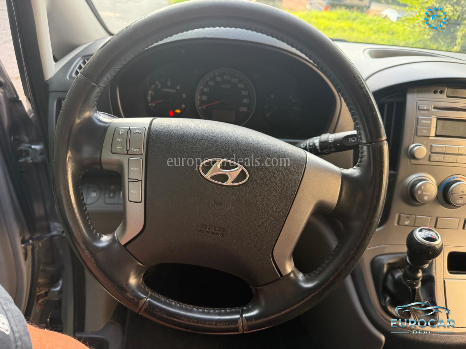 Hyundai H-1 Starex