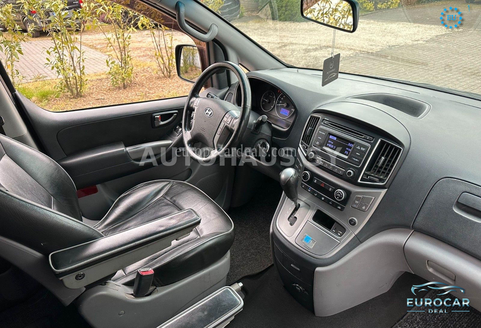 Hyundai H-1 Starex