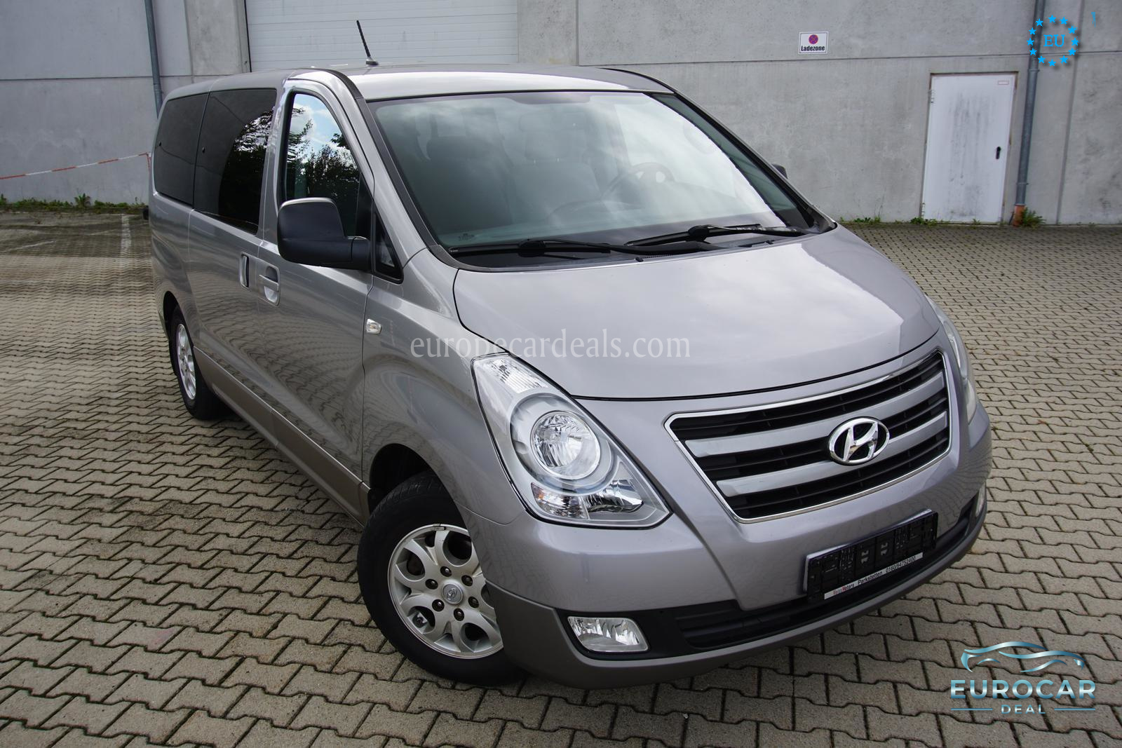 Hyundai H-1 Starex