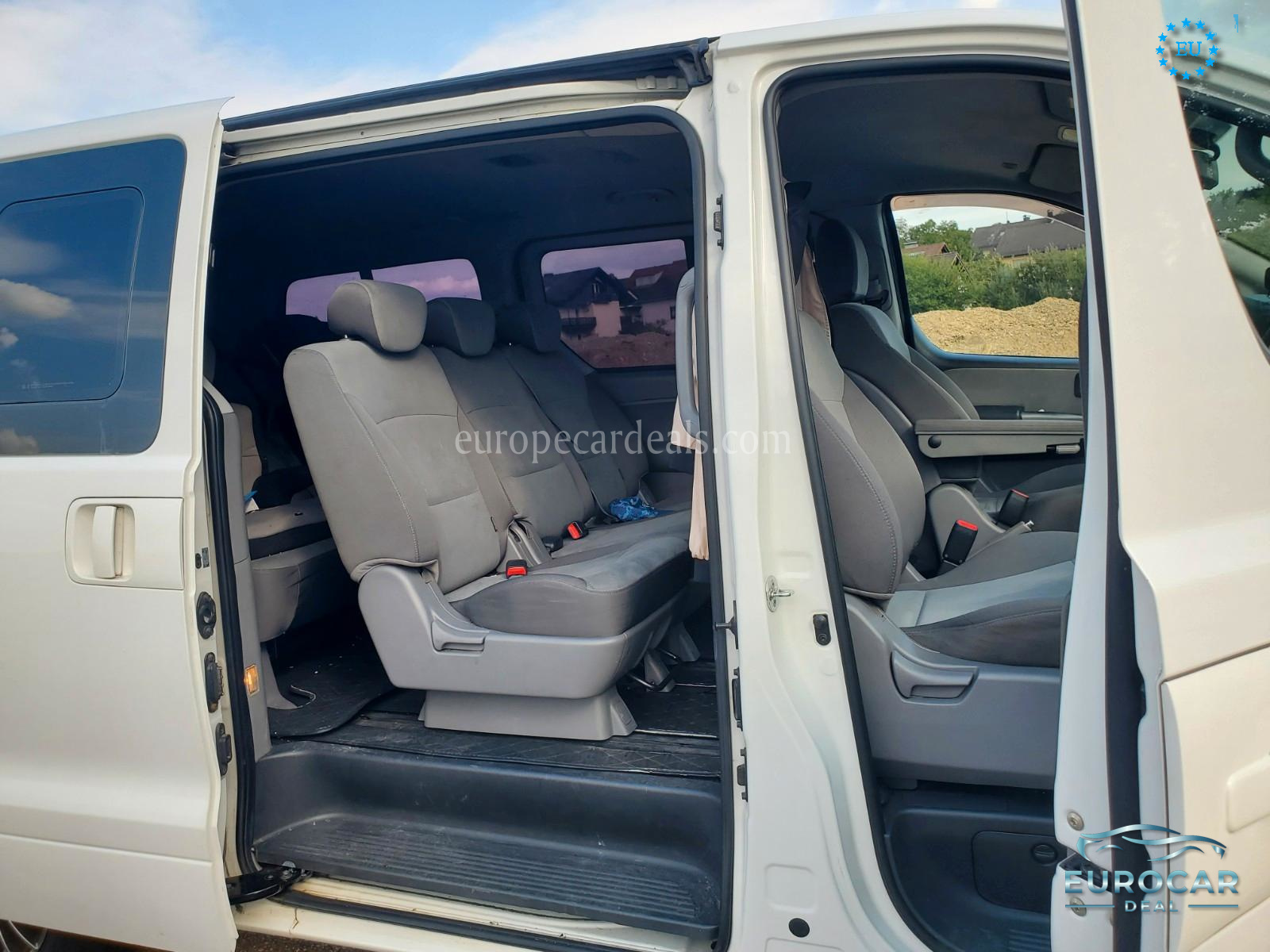 Hyundai H-1 Starex