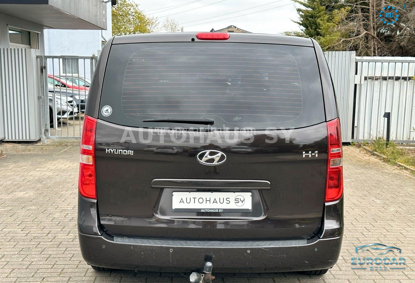 Hyundai H-1 Starex