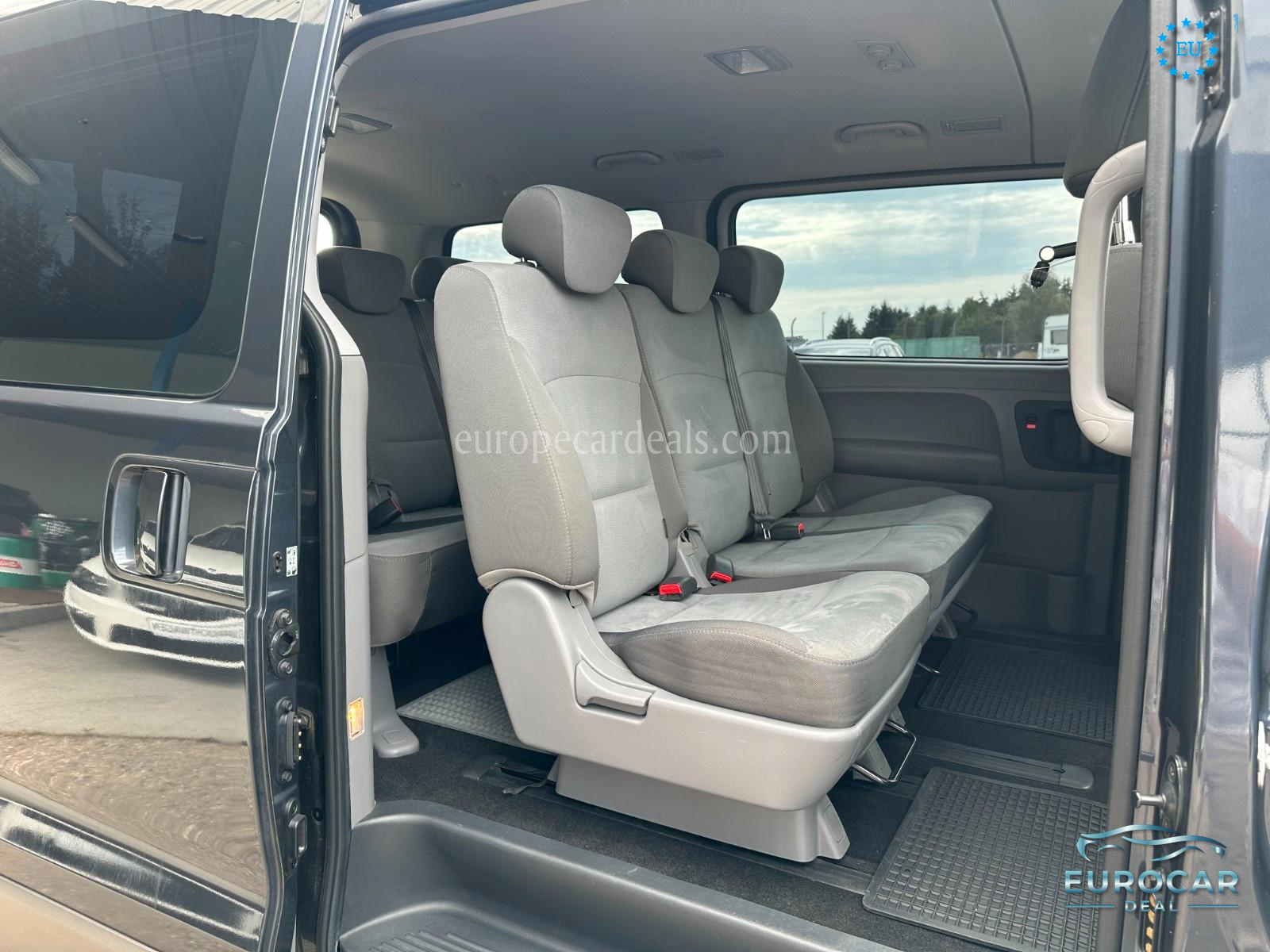 Hyundai H-1 Starex