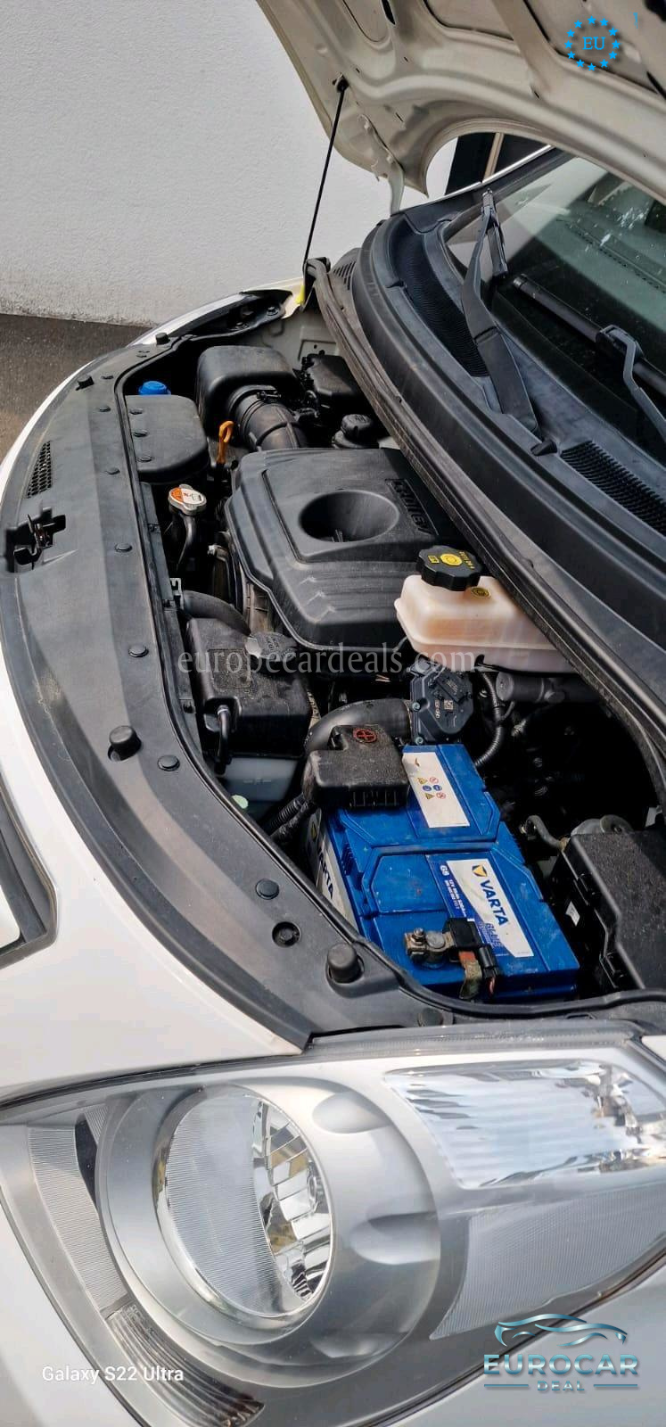 Hyundai H-1 Starex