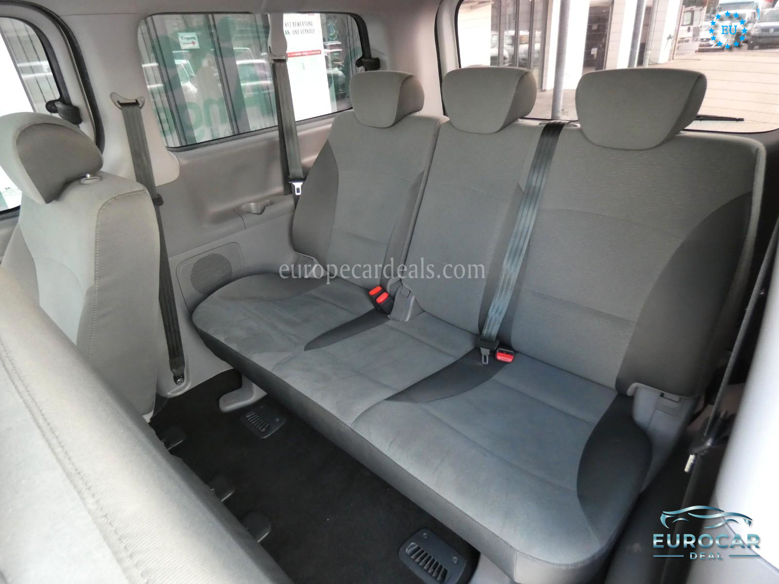 Hyundai H-1 Starex