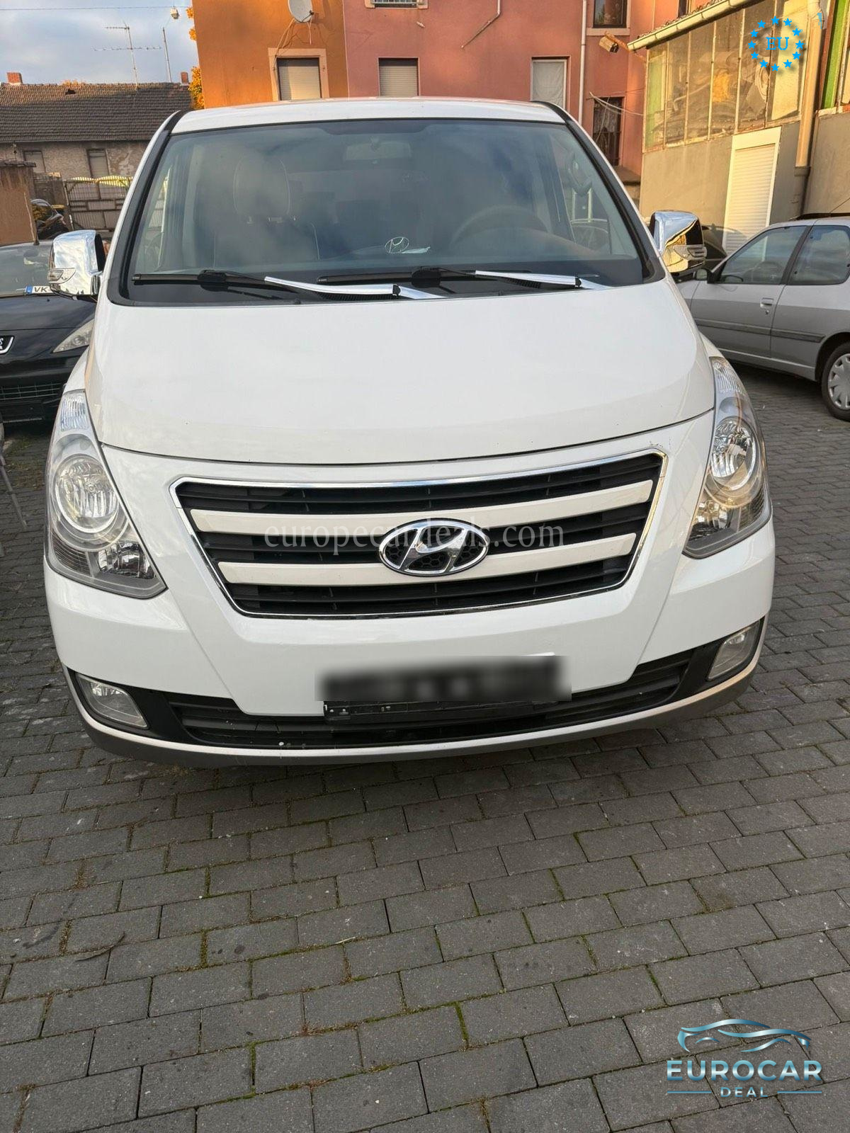 Hyundai H-1 Starex