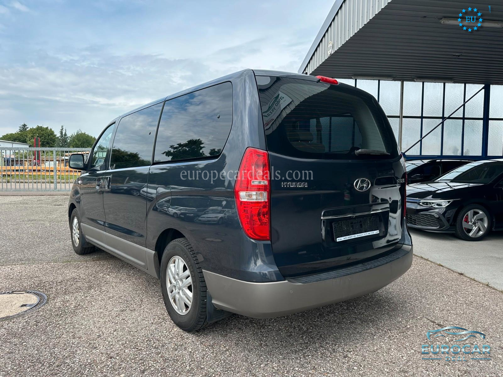 Hyundai H-1 Starex