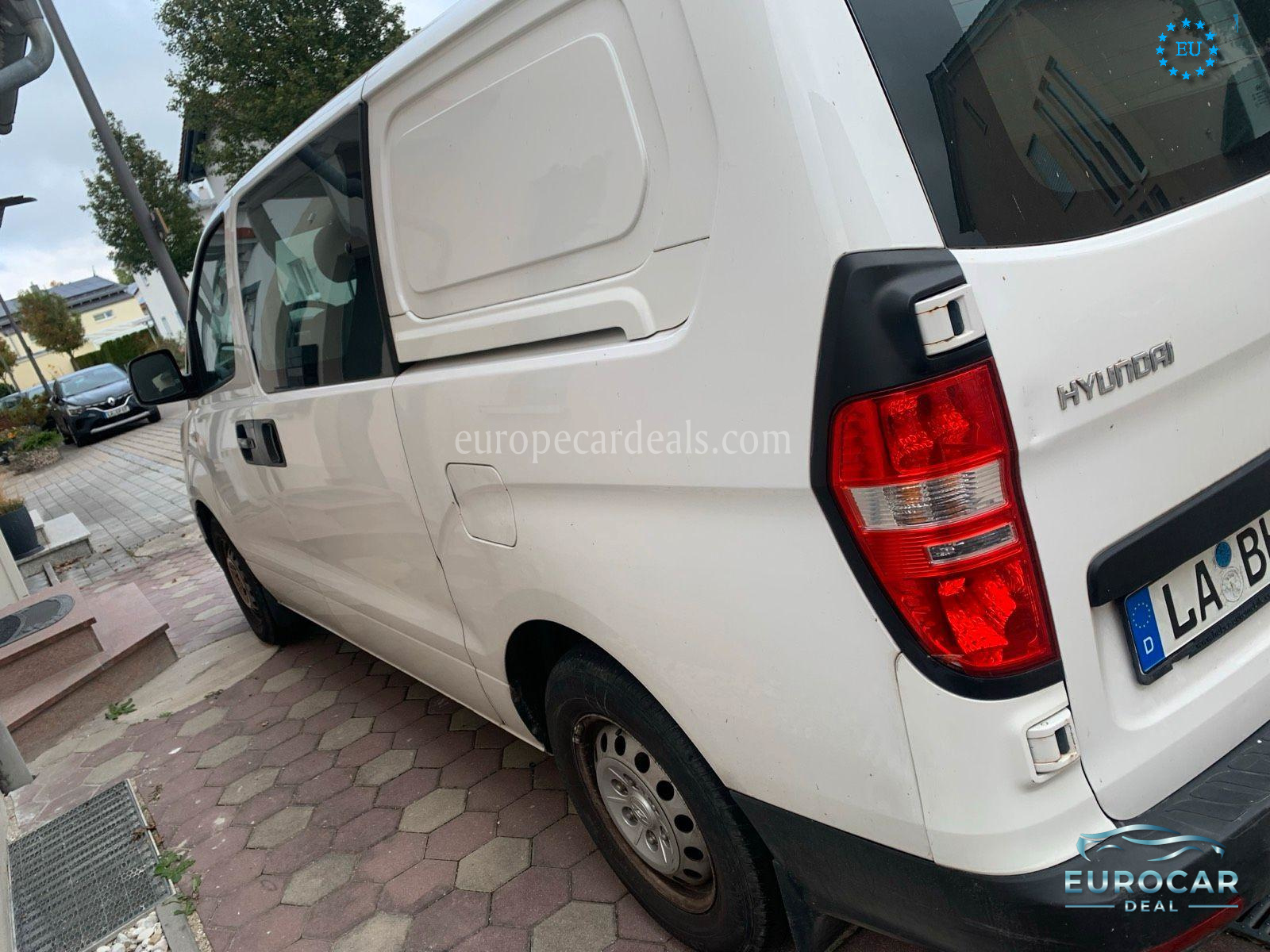 Hyundai H-1 Starex