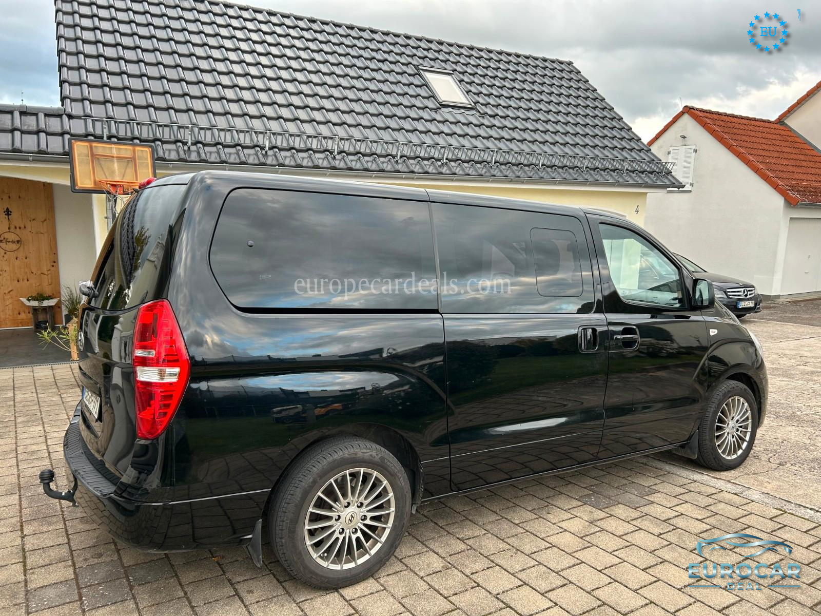 Hyundai H-1 Starex