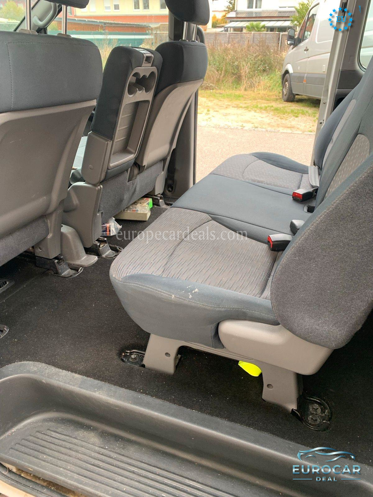 Hyundai H-1 Starex