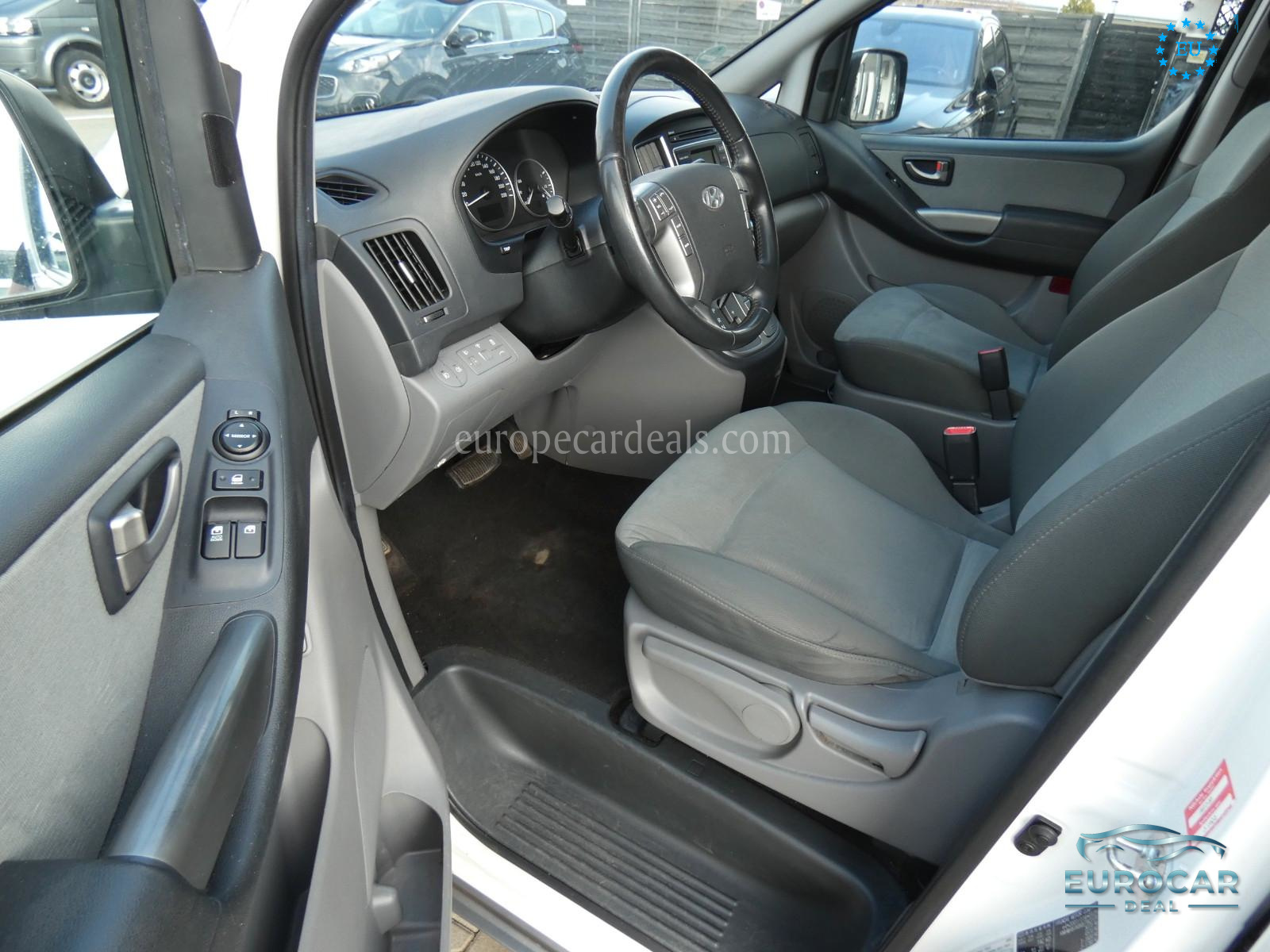 Hyundai H-1 Starex