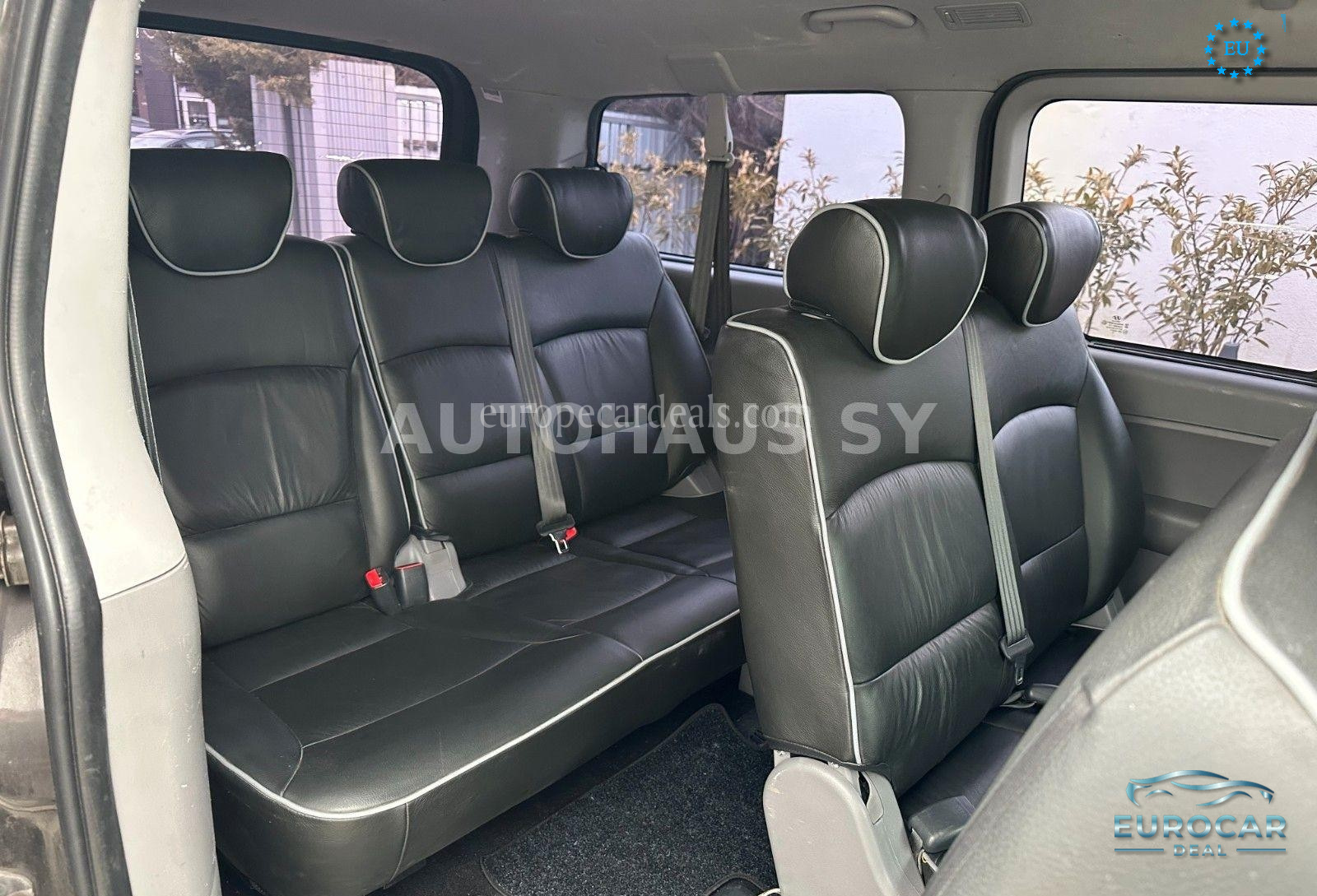 Hyundai H-1 Starex