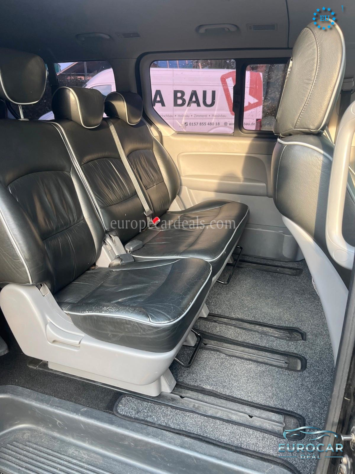 Hyundai H-1 Starex