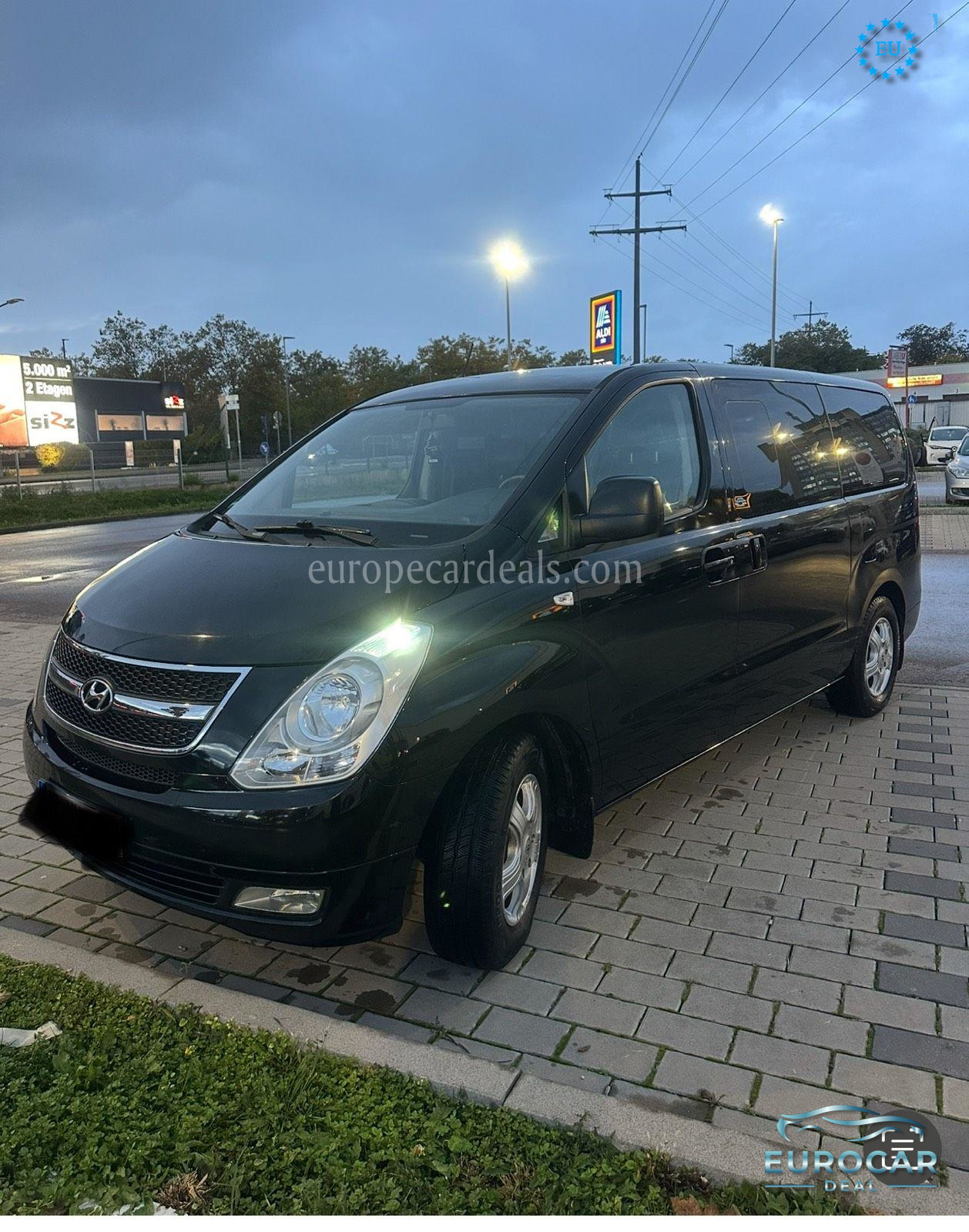 Hyundai H-1 Starex
