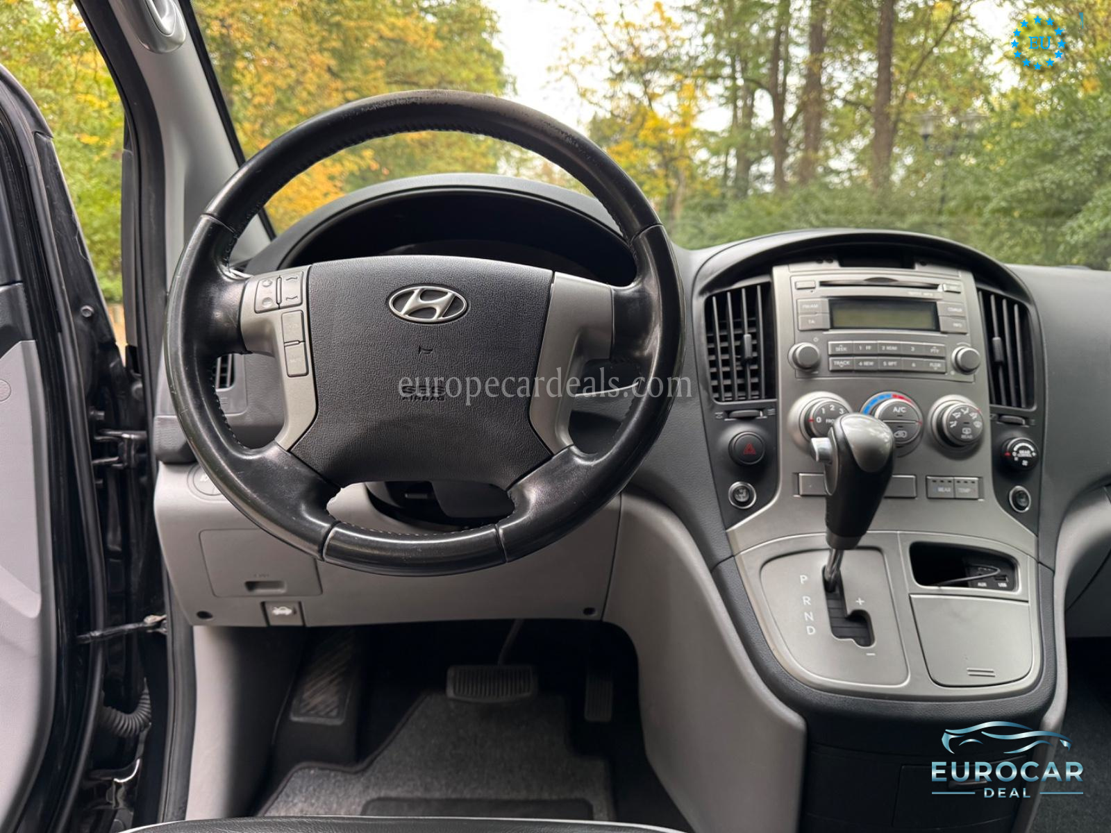 Hyundai H-1 Starex