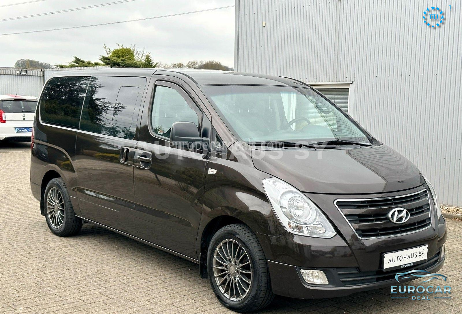 Hyundai H-1 Starex