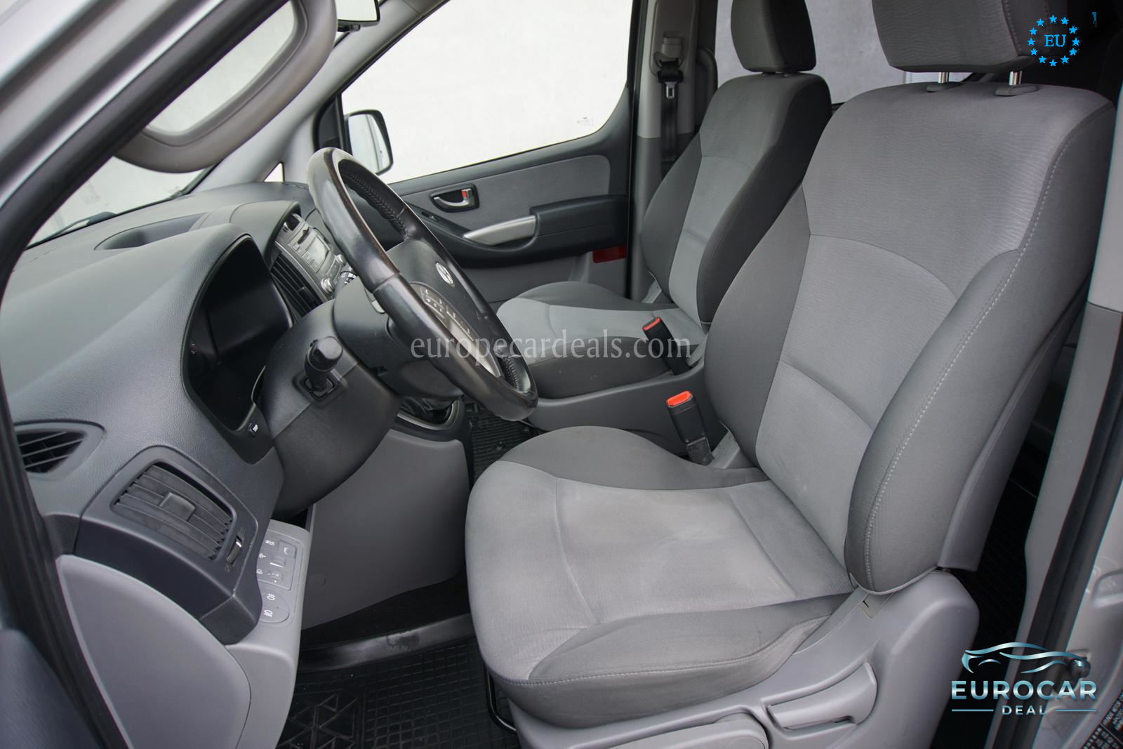 Hyundai H-1 Starex