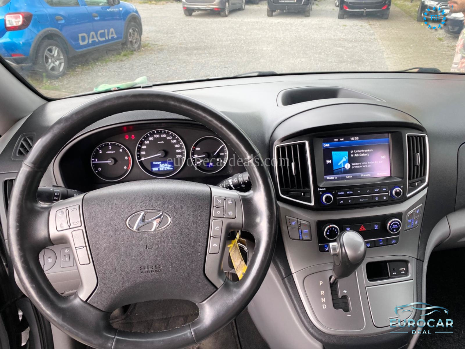 Hyundai H-1 Starex