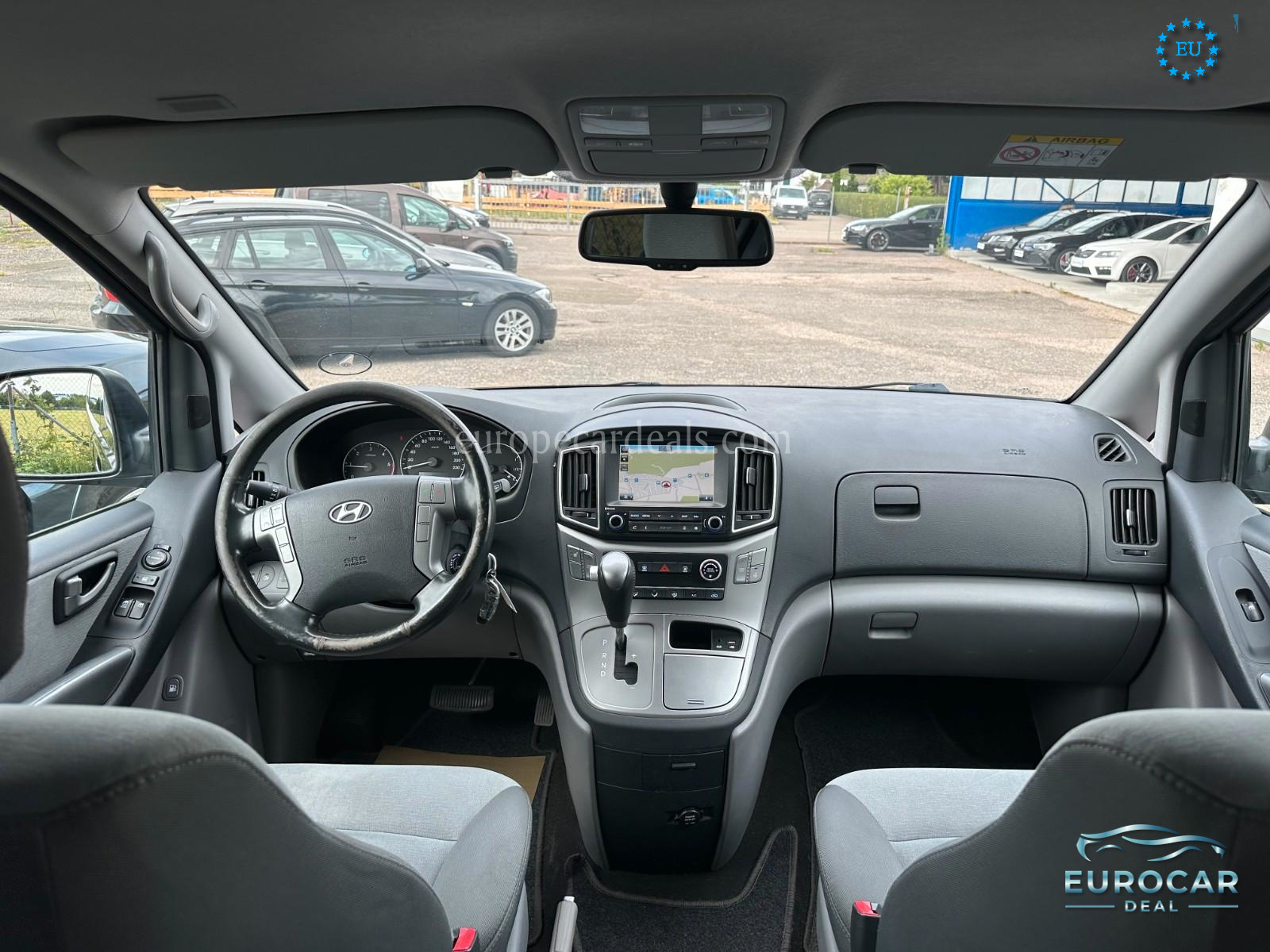 Hyundai H-1 Starex