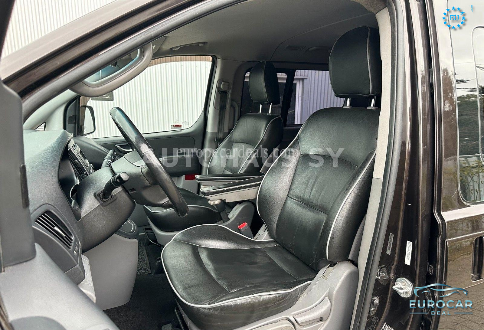 Hyundai H-1 Starex