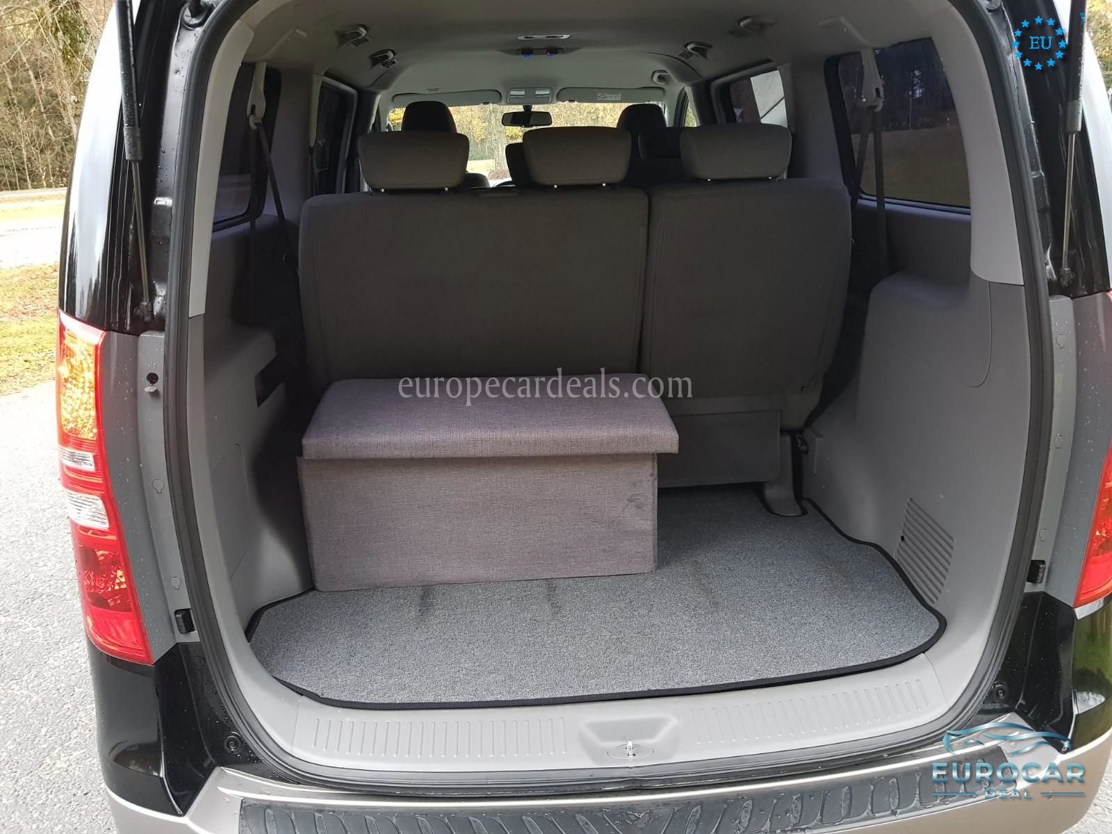 Hyundai H-1 Starex