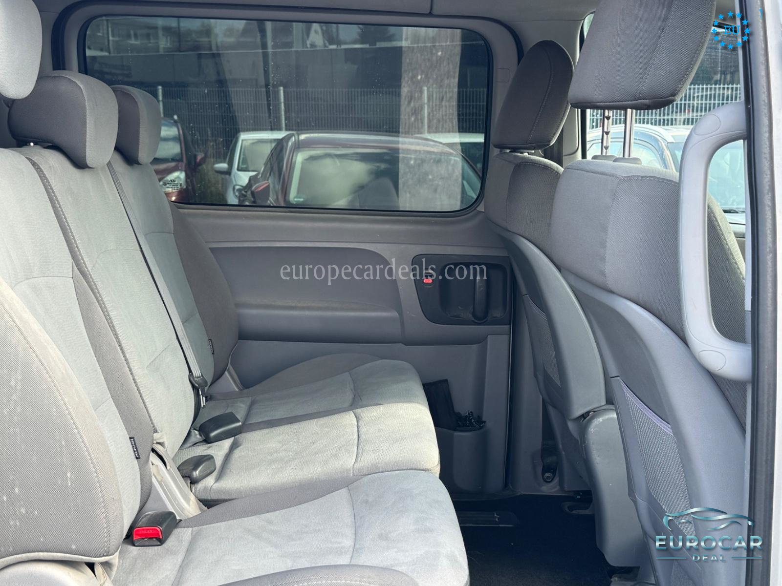Hyundai H-1 Starex