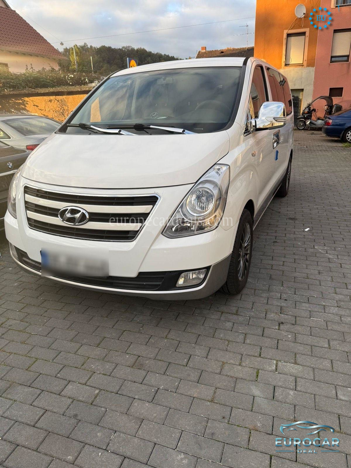 Hyundai H-1 Starex