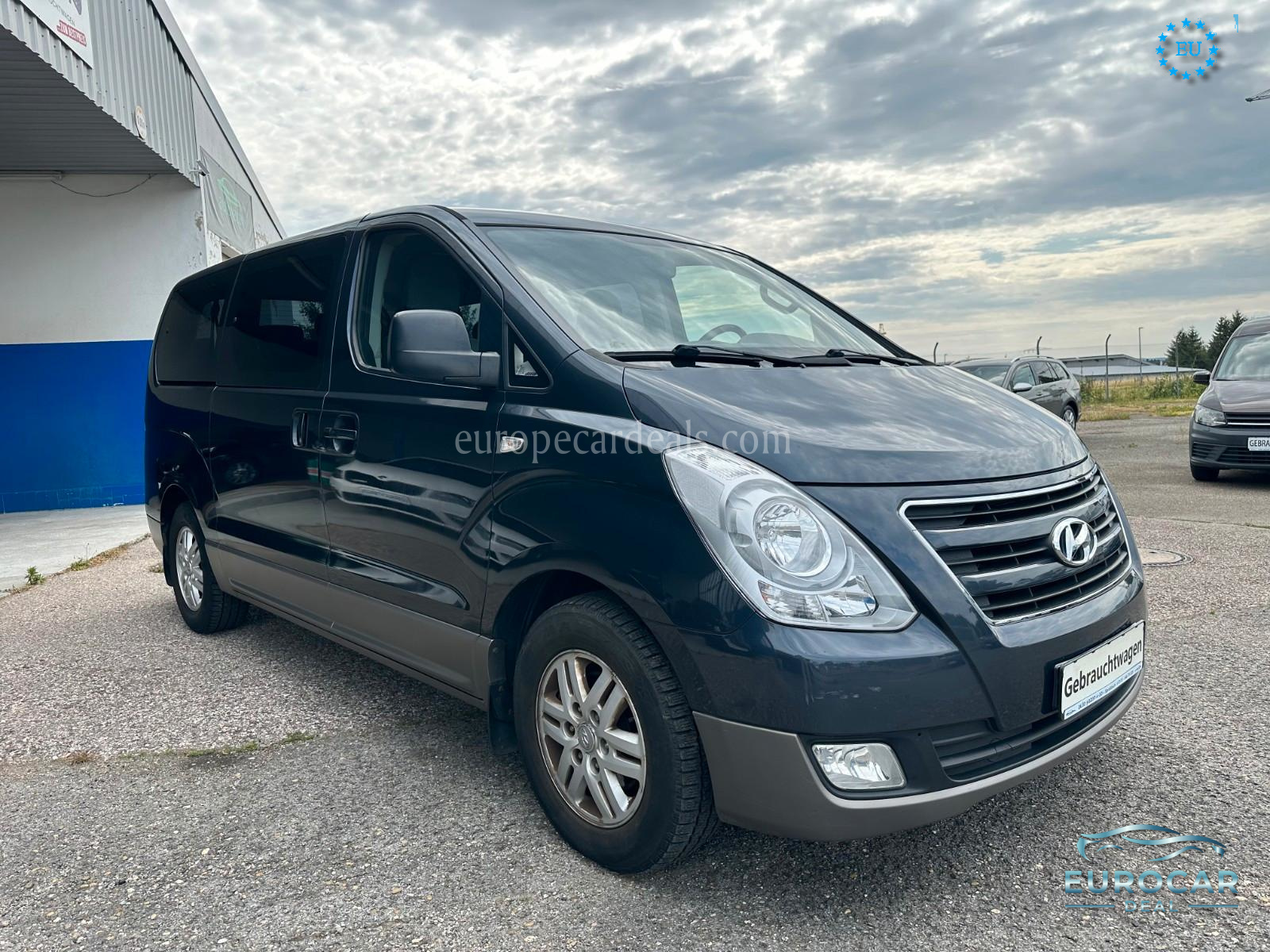 Hyundai H-1 Starex
