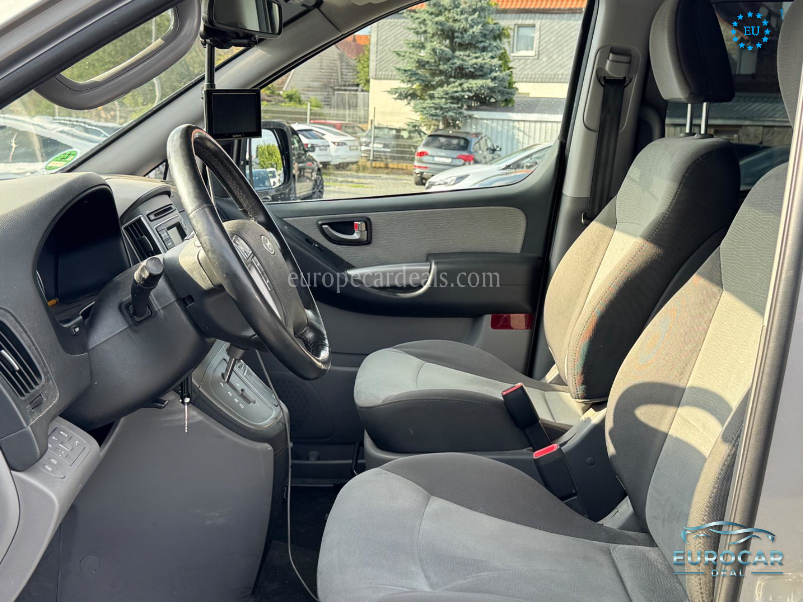 Hyundai H-1 Starex
