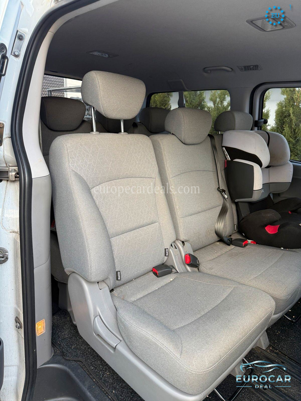 Hyundai H-1 Starex