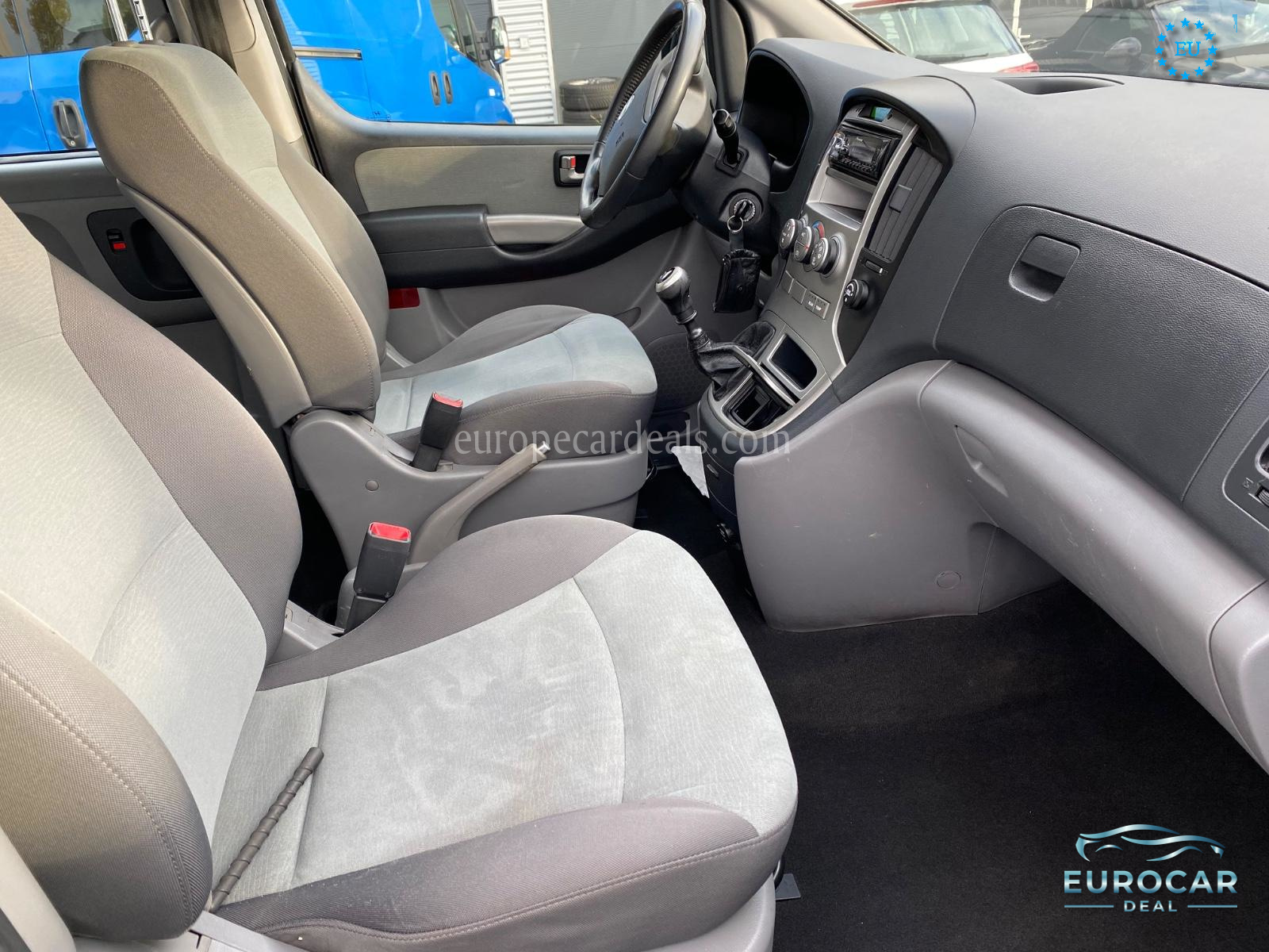 Hyundai H-1 Starex