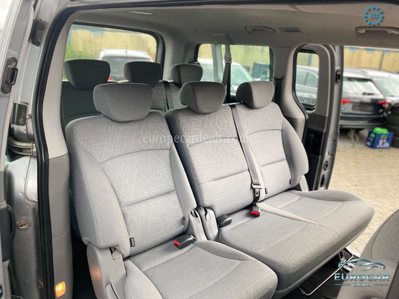 Hyundai H-1 Starex