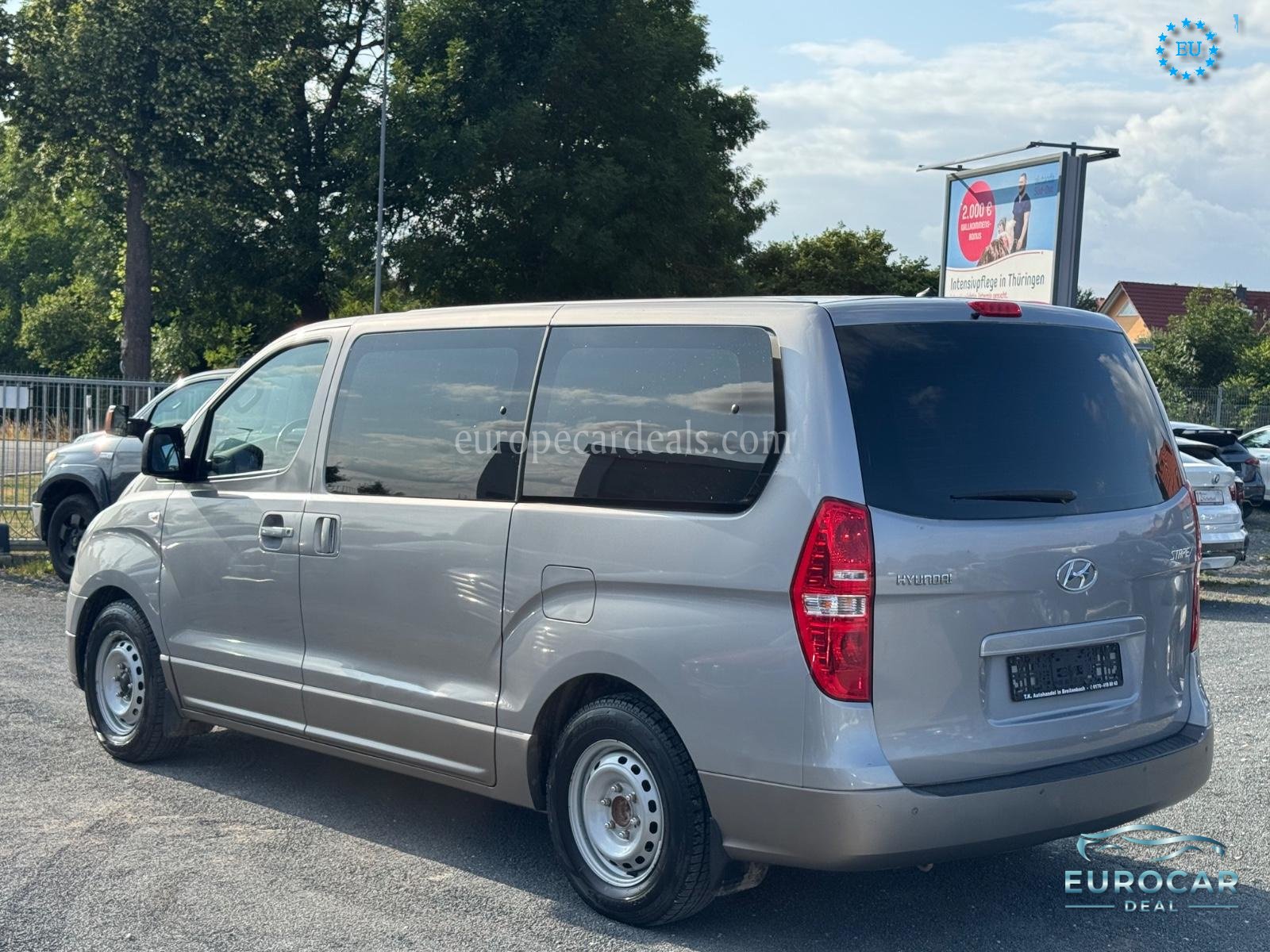 Hyundai H-1 Starex