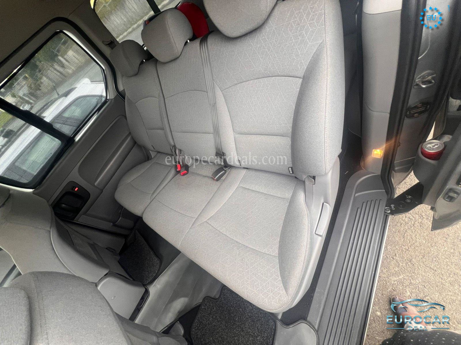Hyundai H-1 Starex