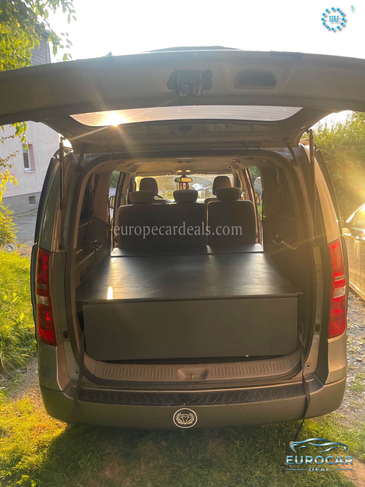 Hyundai H-1 Starex
