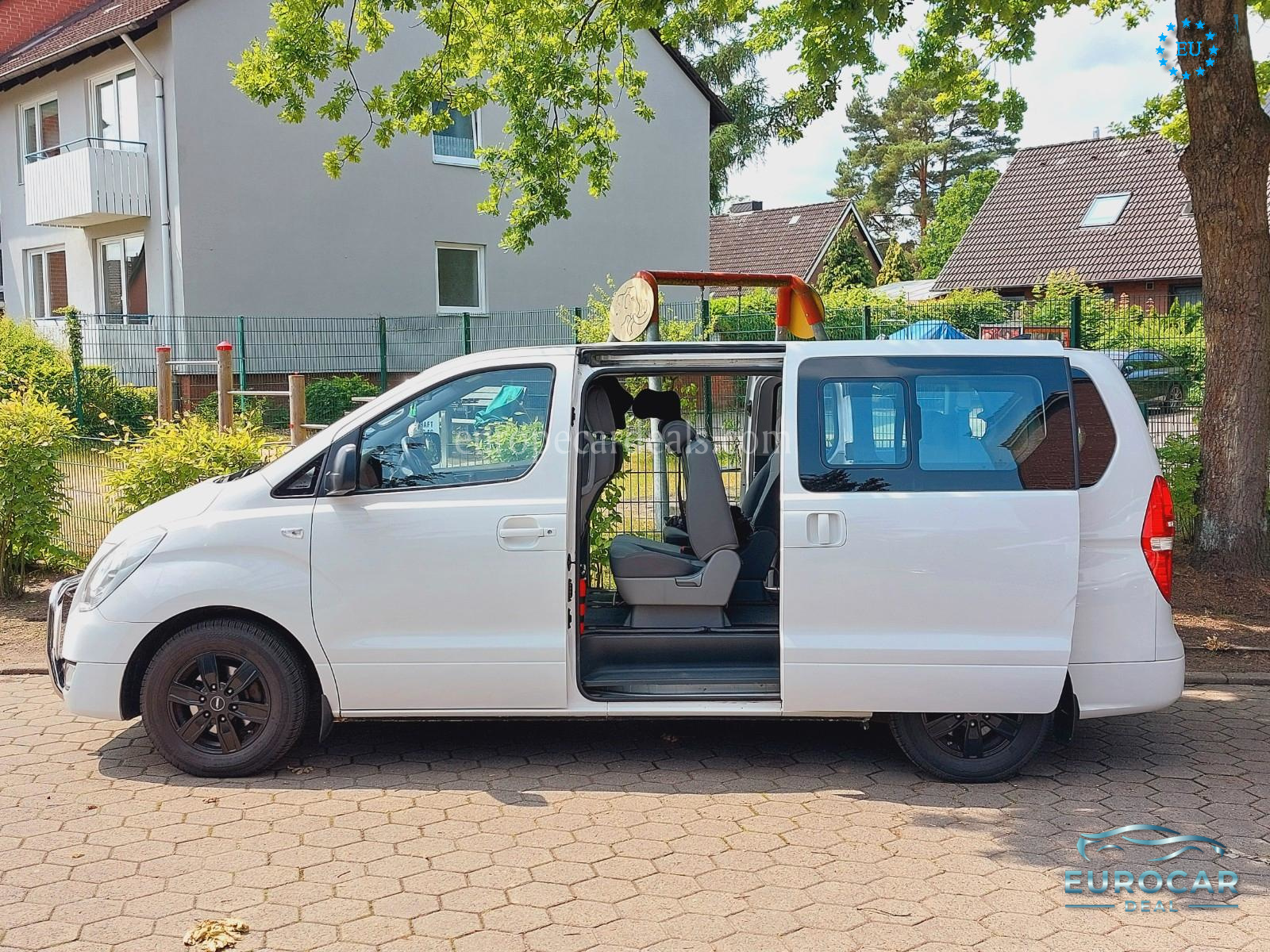 Hyundai H-1 Starex