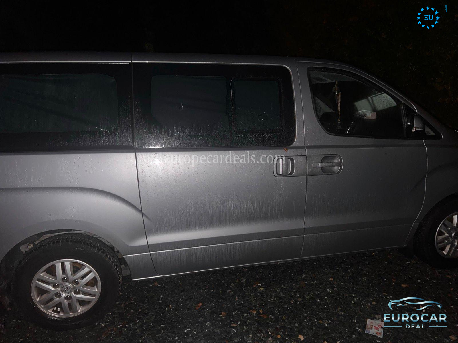 Hyundai H-1 Starex
