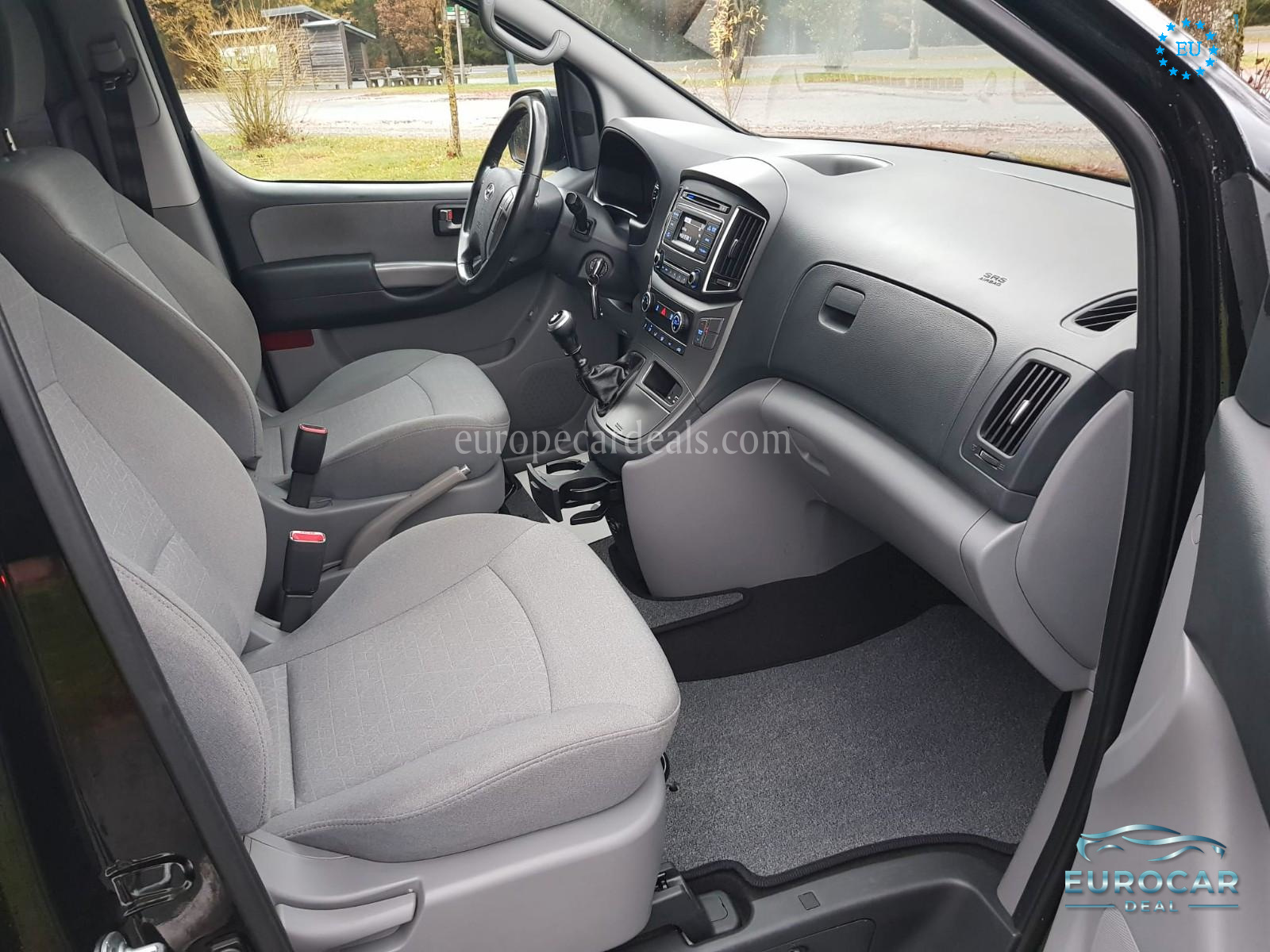 Hyundai H-1 Starex