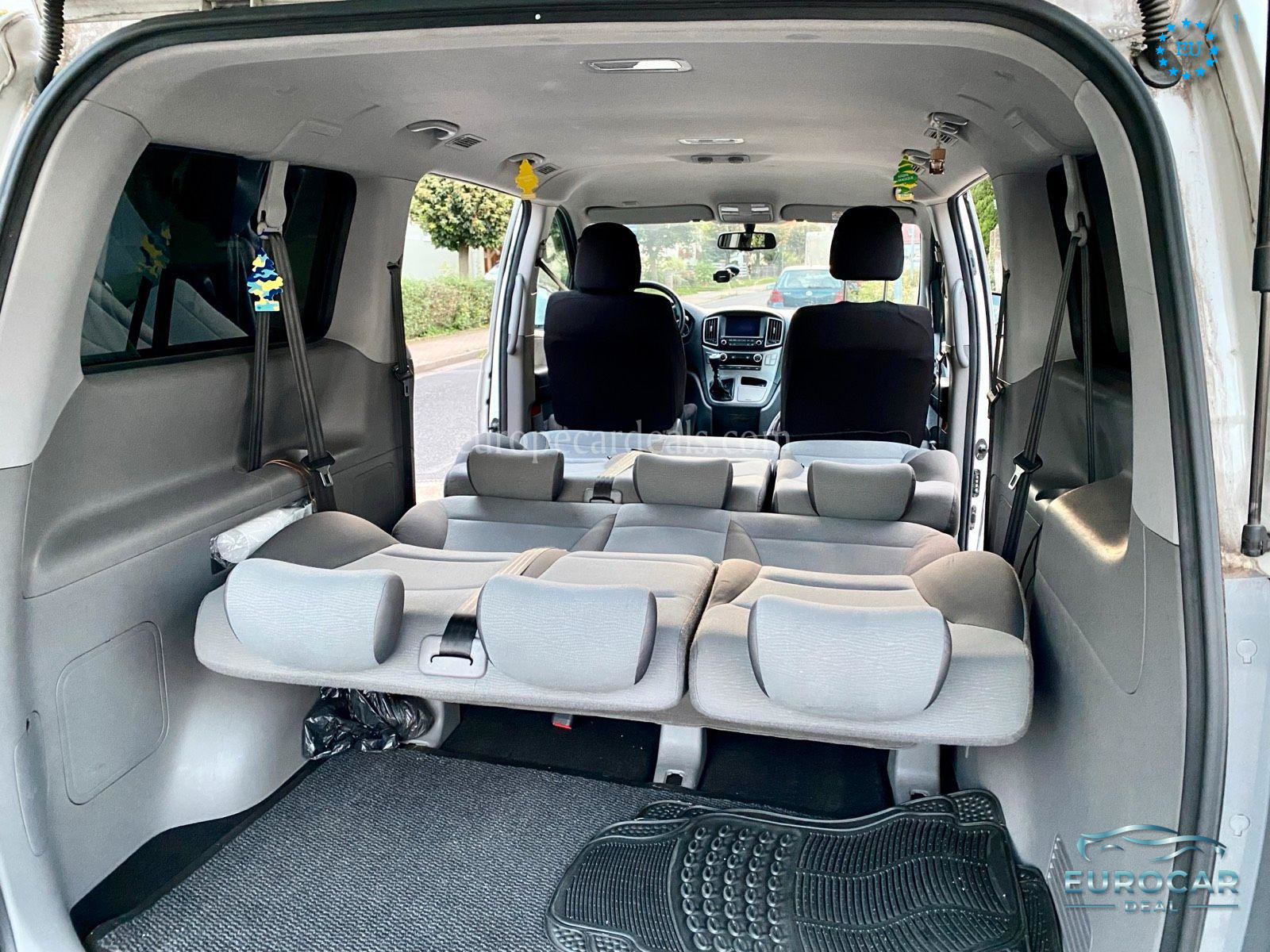 Hyundai H-1 Starex