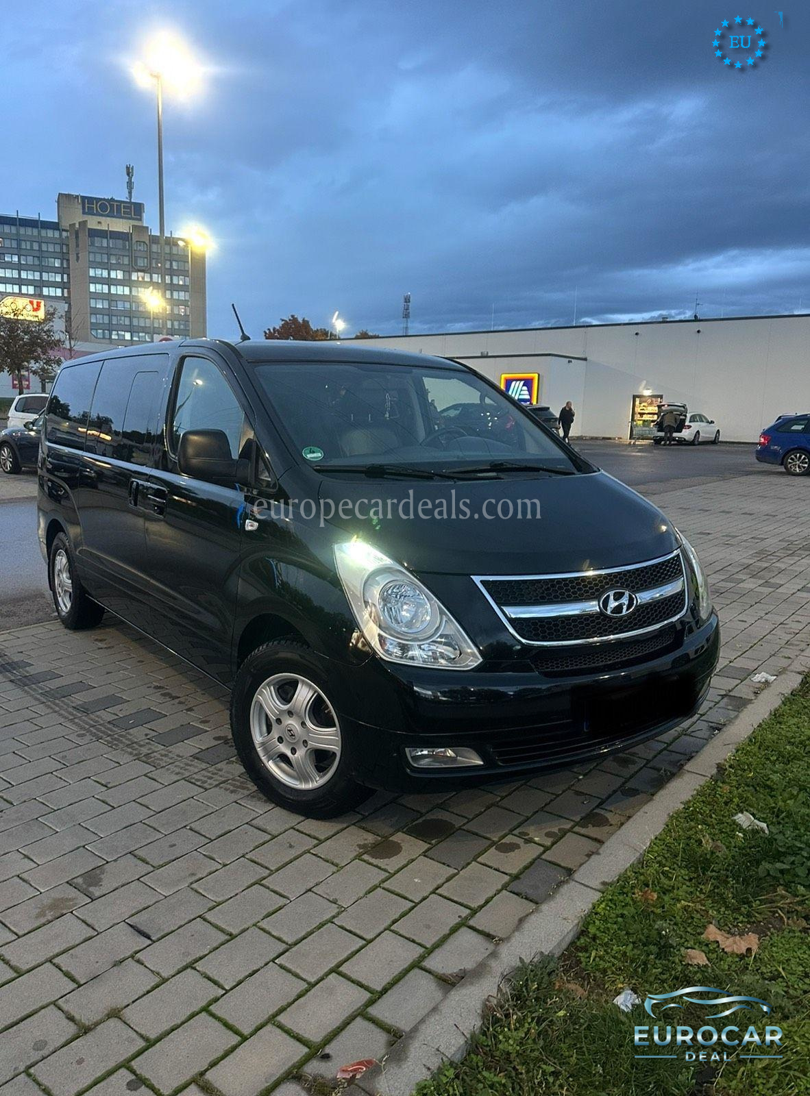 Hyundai H-1 Starex
