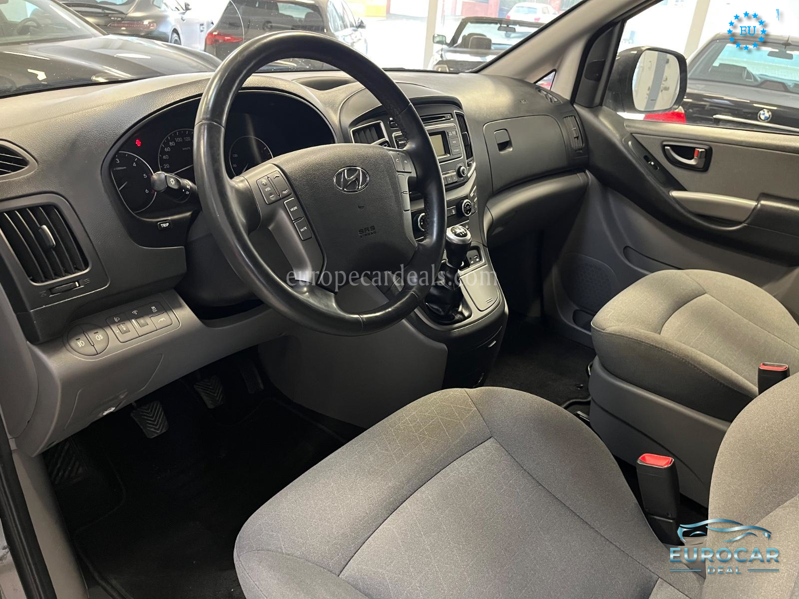 Hyundai H-1 Starex