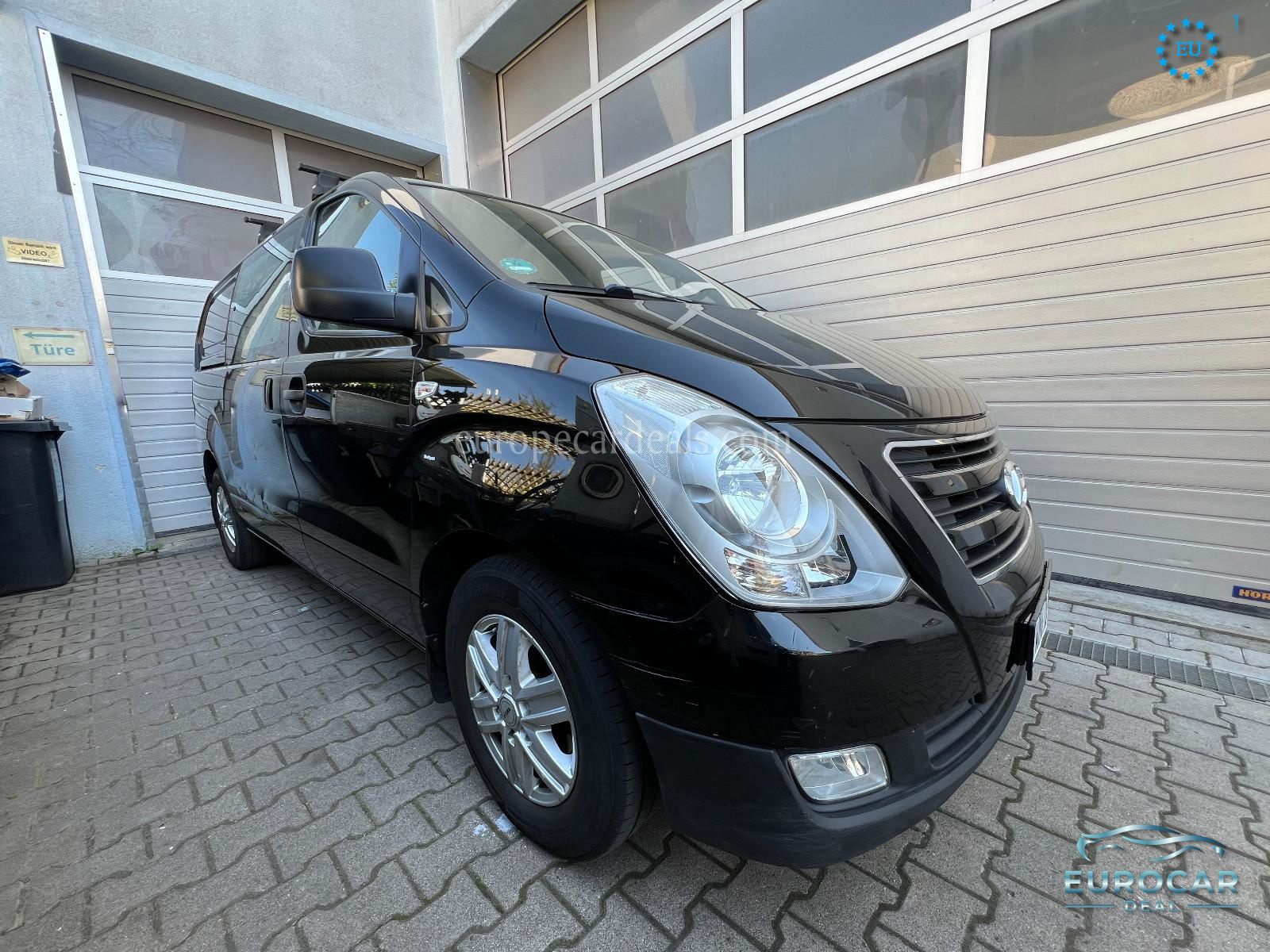 Hyundai H-1 Starex