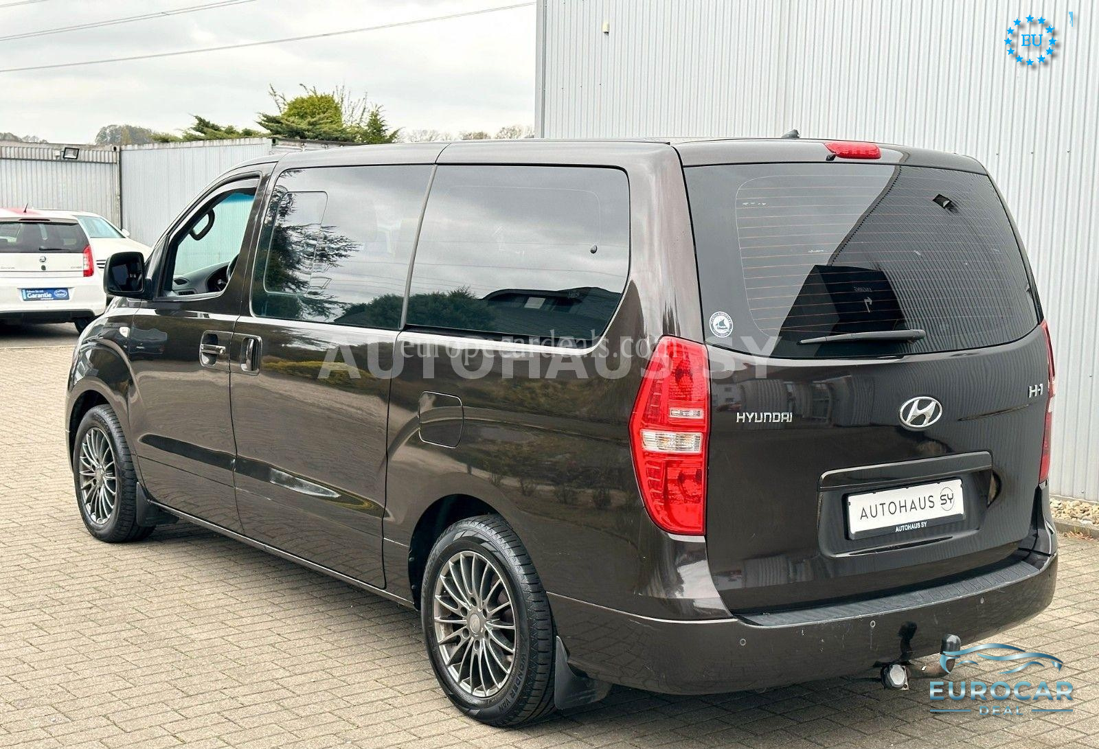 Hyundai H-1 Starex