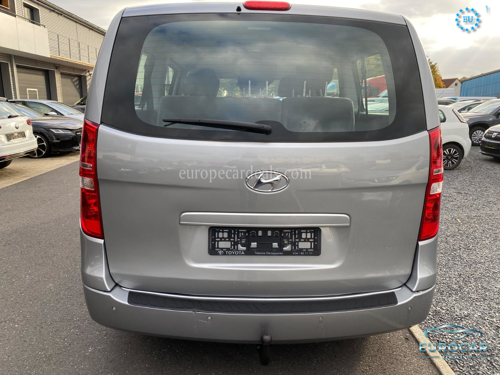 Hyundai H-1 Starex
