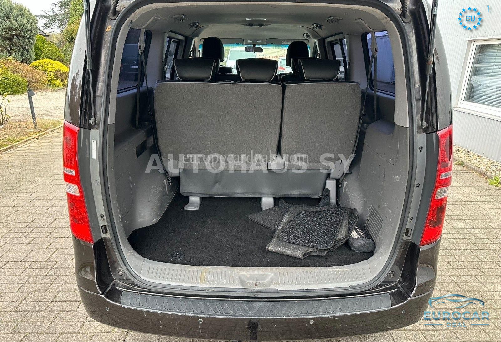 Hyundai H-1 Starex