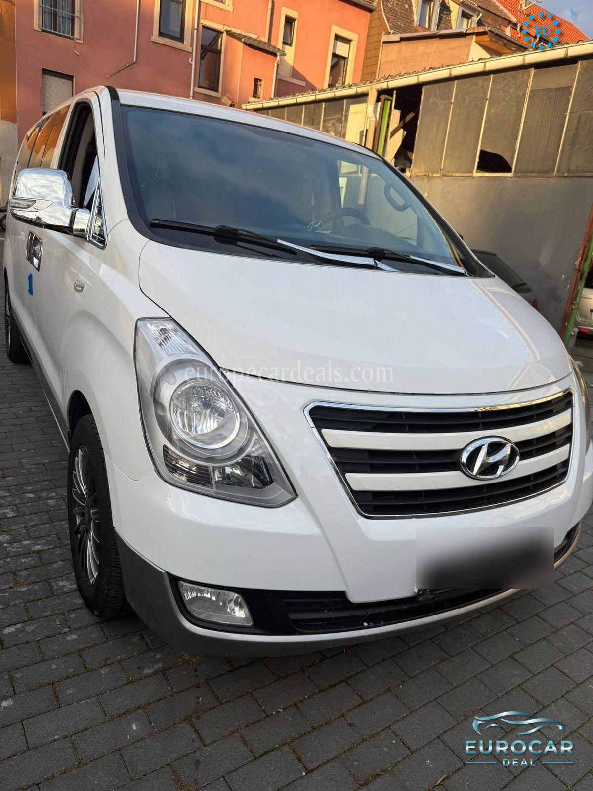 Hyundai H-1 Starex