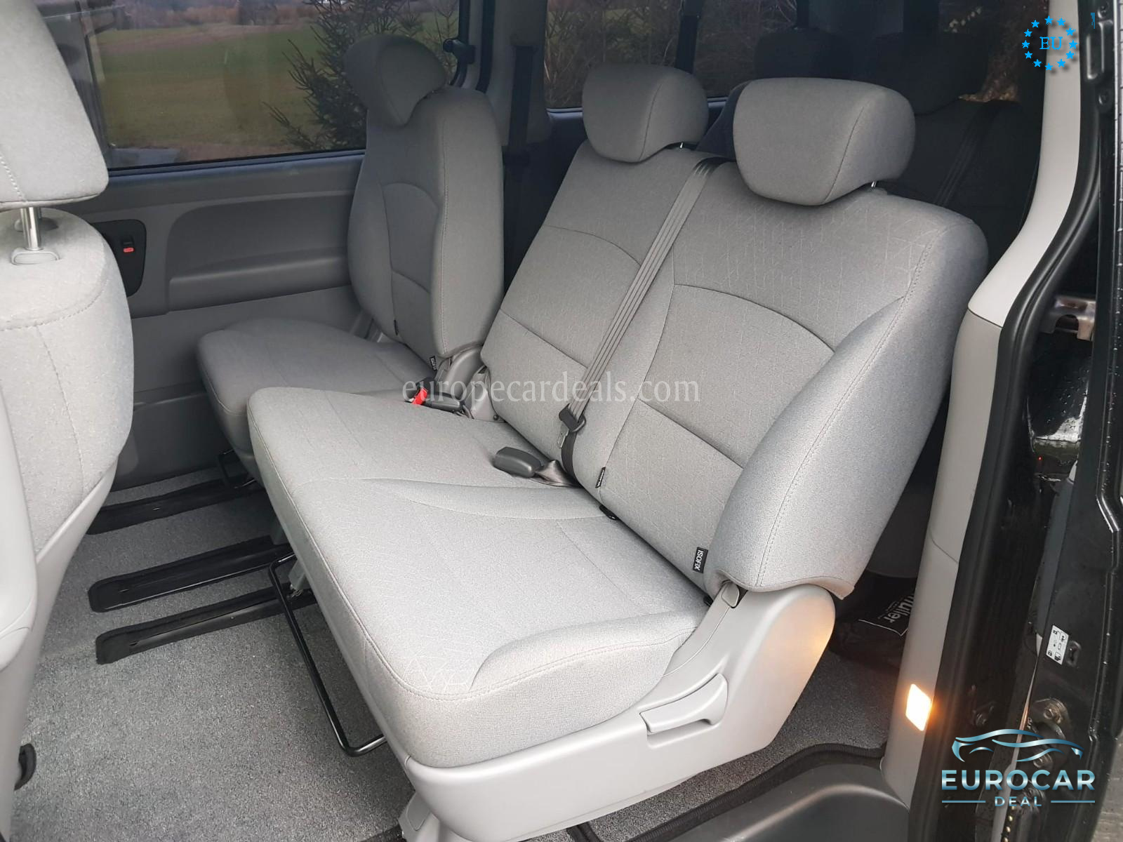 Hyundai H-1 Starex