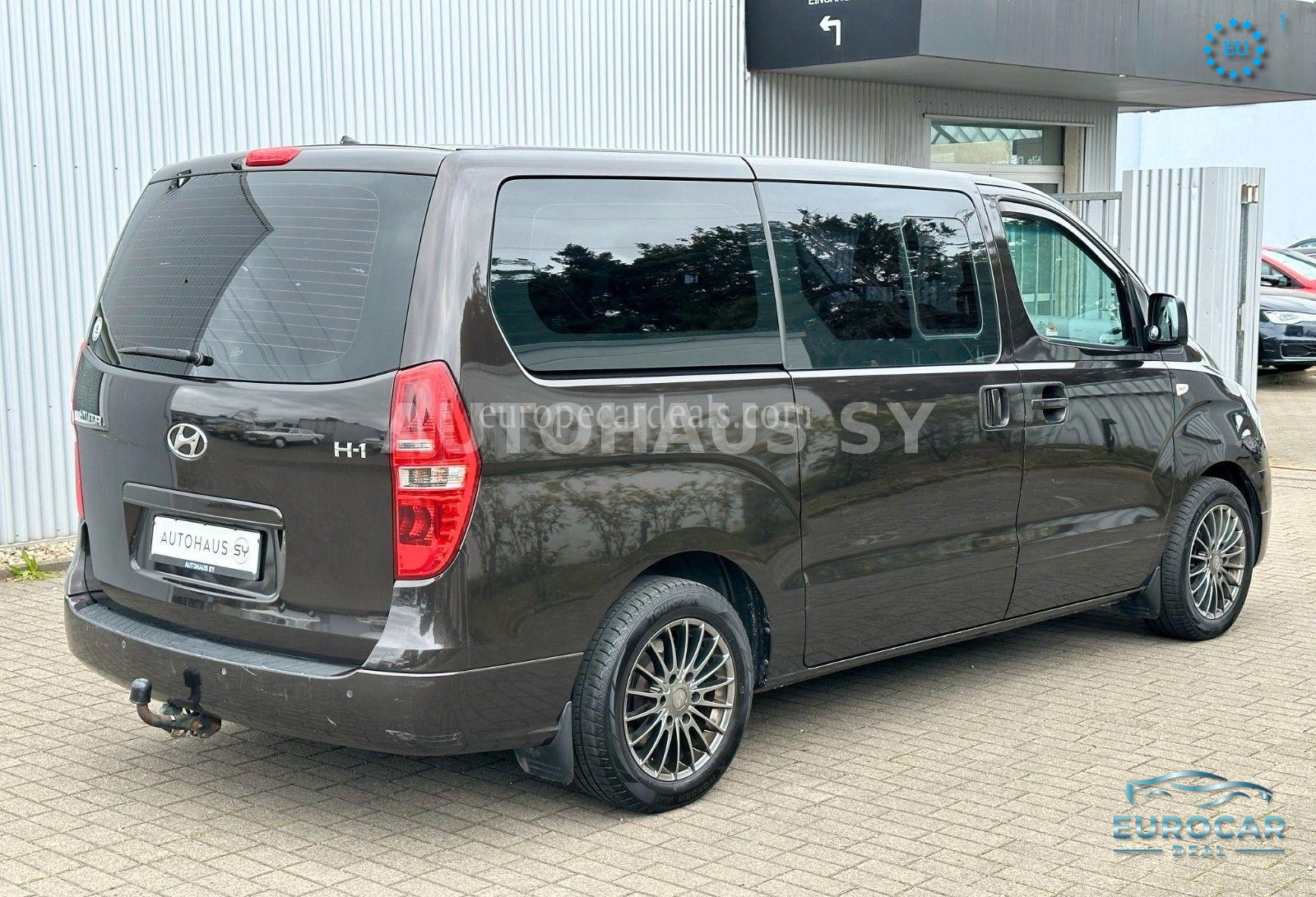 Hyundai H-1 Starex