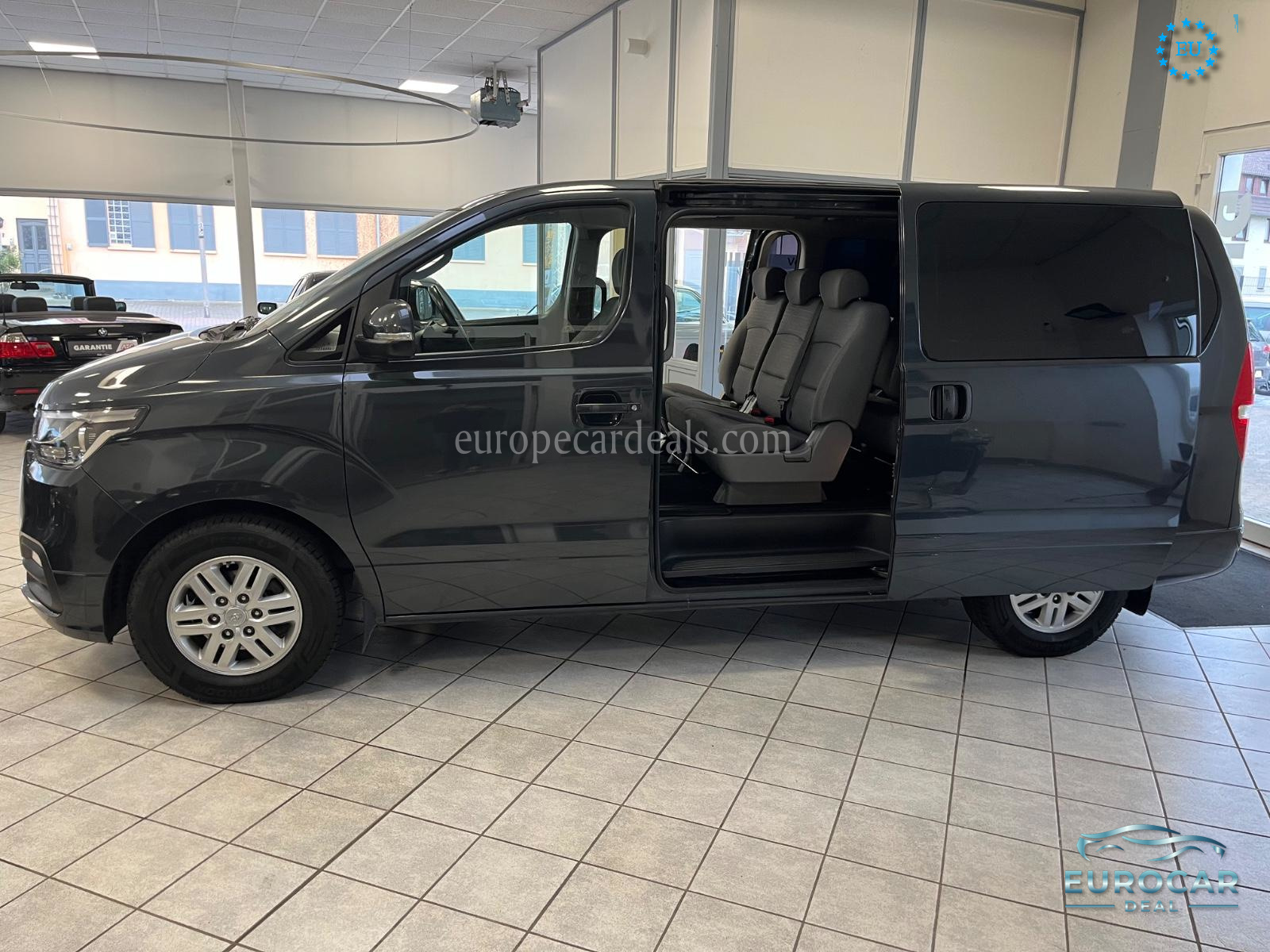 Hyundai H-1 Starex