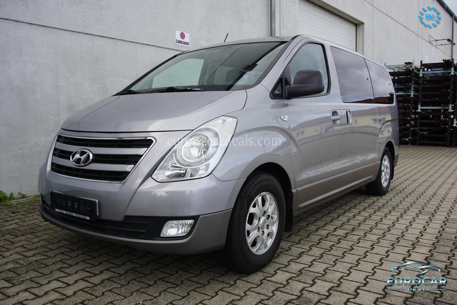 Hyundai H-1 Starex
