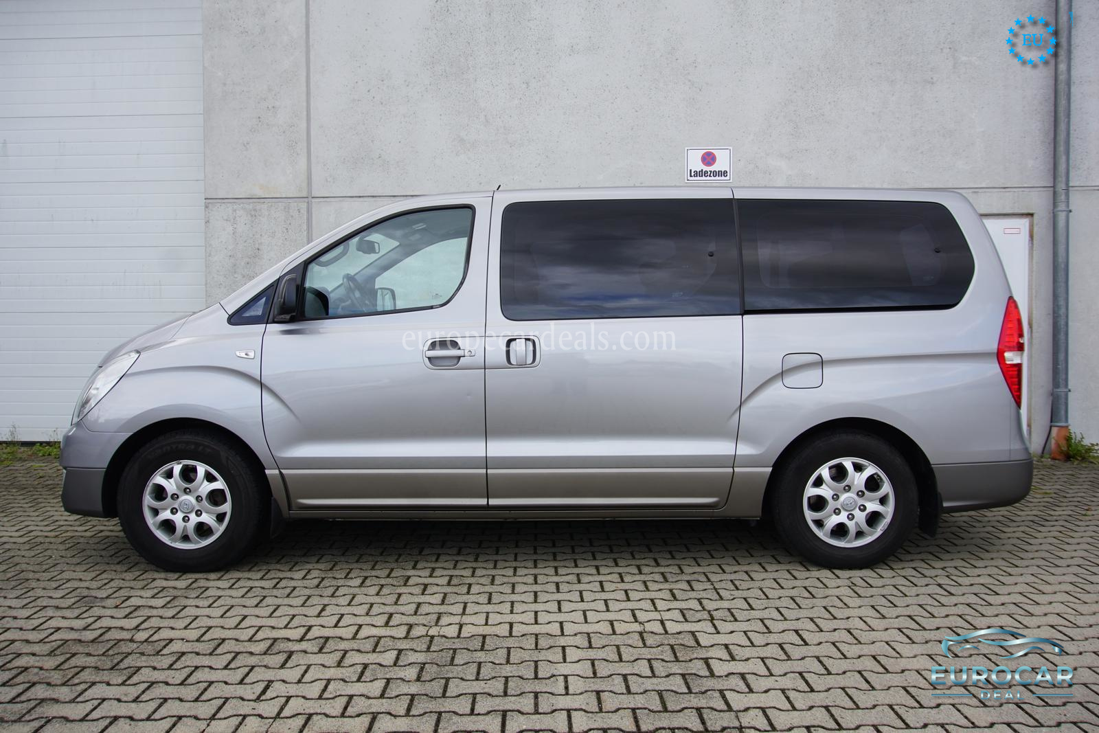 Hyundai H-1 Starex